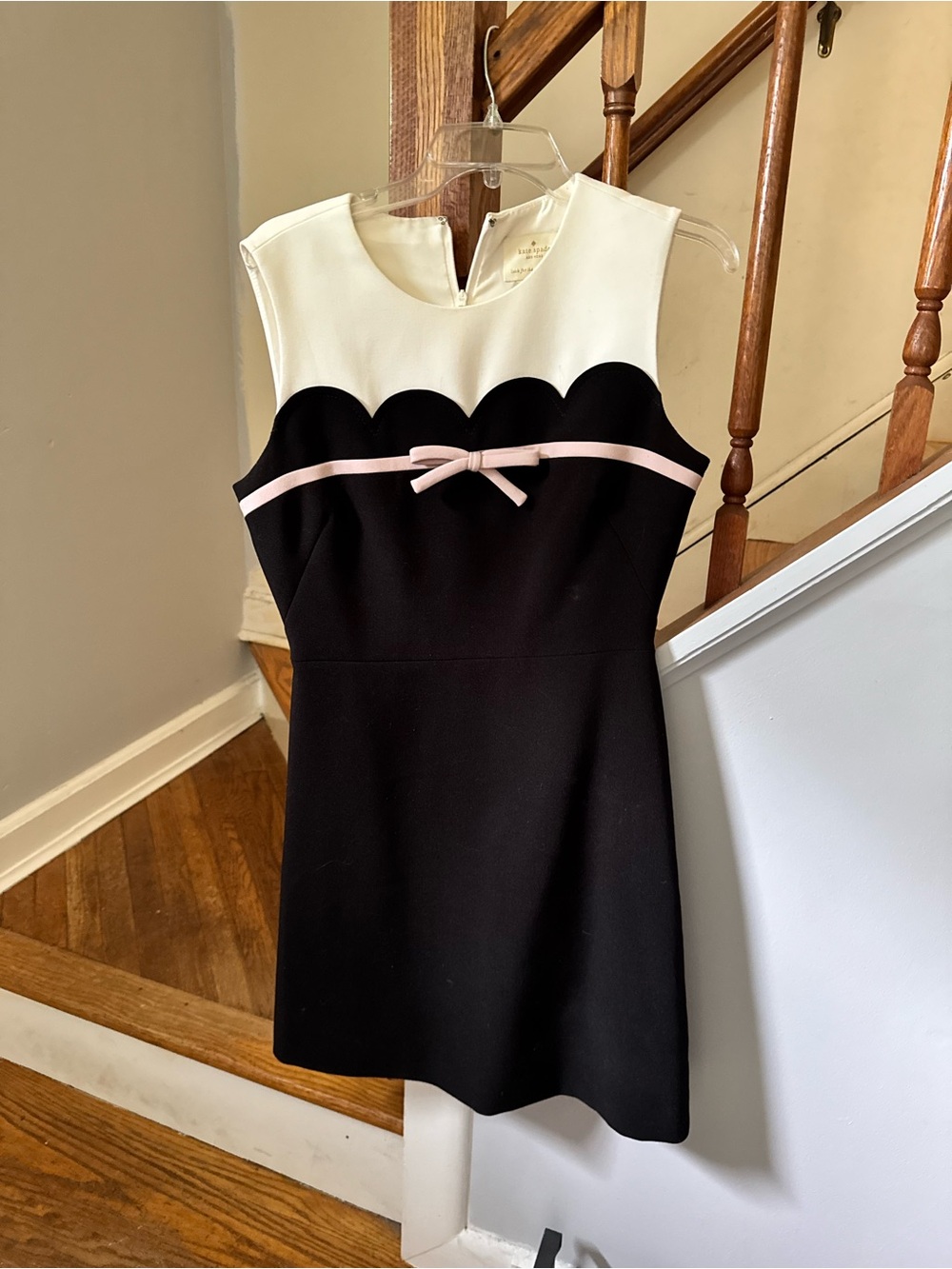 Kate Spade New York Black Crepe Scalloped Bow Dress - Size 8